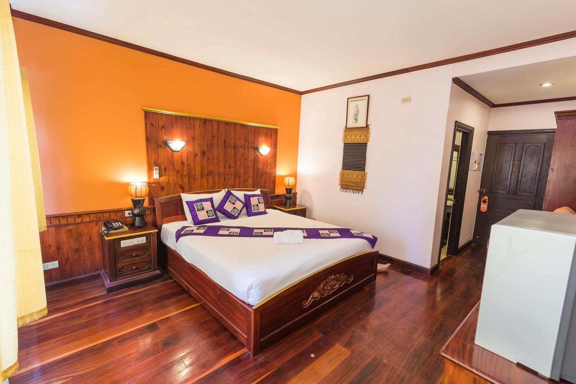 E-Outfitting Vang Thong Hotel Luang Prabang Eksteriør bilde