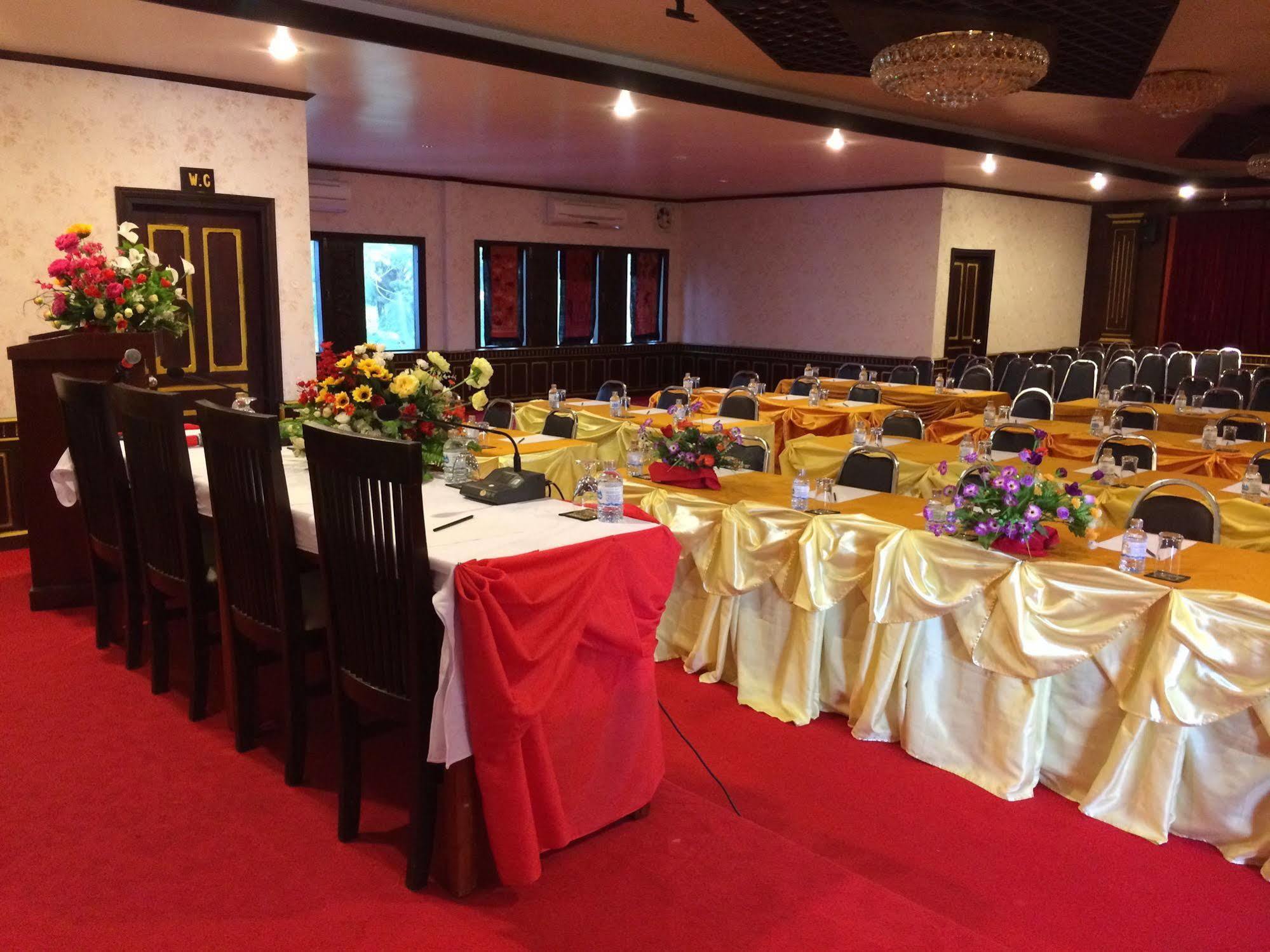 E-Outfitting Vang Thong Hotel Luang Prabang Eksteriør bilde